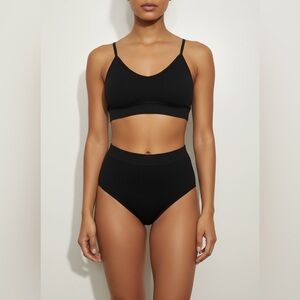 002 INTMTS:  Black Bralette panty set size M